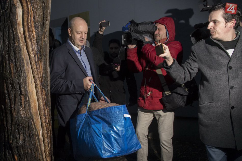 FOTO: Pavol Rusko opustil brány väznice, všetky obvinenia označil za klamstvá