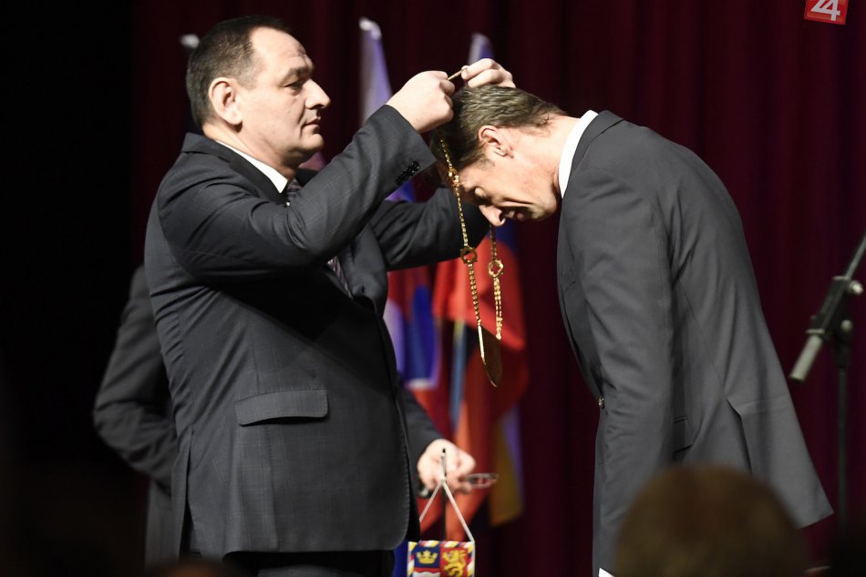 Výmena stráží: Predseda PSK a 62 poslancov zložilo slávnostný sľub