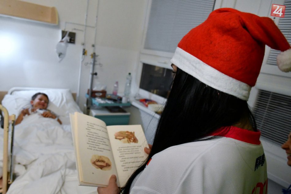 Popradské líšky dávajú dobrú noc: Spríjemňujú predvianočné večery chorým deťom