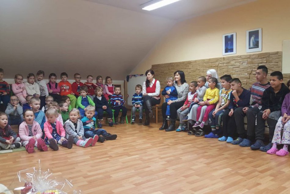 Obrazom: Milé podujatie od detí deťom...
