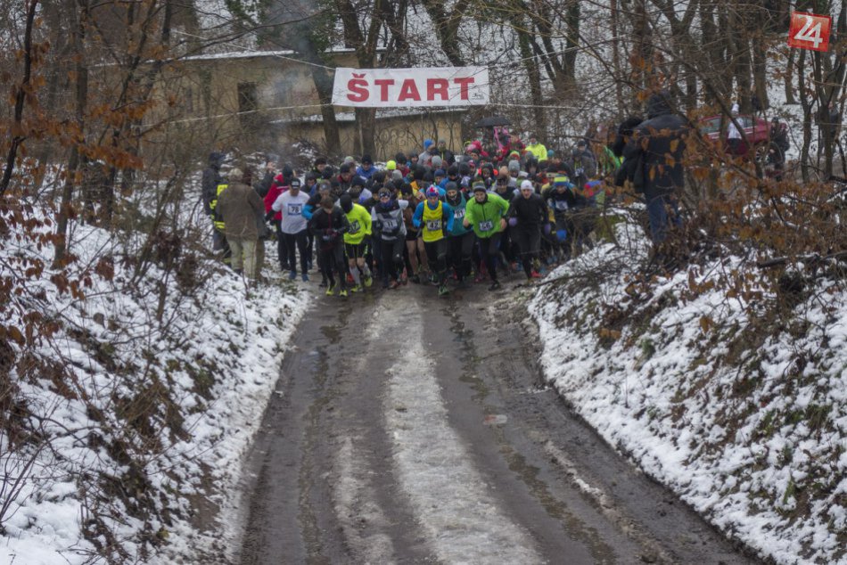 Zoborský silvestrovský beh: Zúčastnilo sa 245 pretekárov, najstarší mal 81 rokov