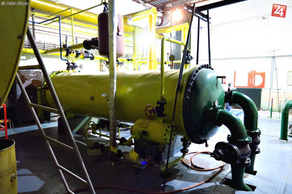 Obrazom: Pod ľadom rožňavského klziska