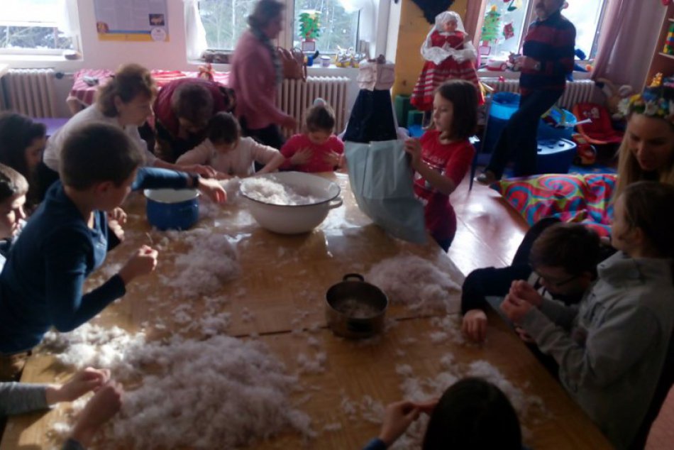 V OBRAZOCH: Na bystrickej Fončorde párali perie celé generácie