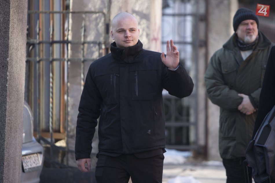 V OBRAZOCH: Pred sudcu ŠTS sa postavil poslanec Milan M.