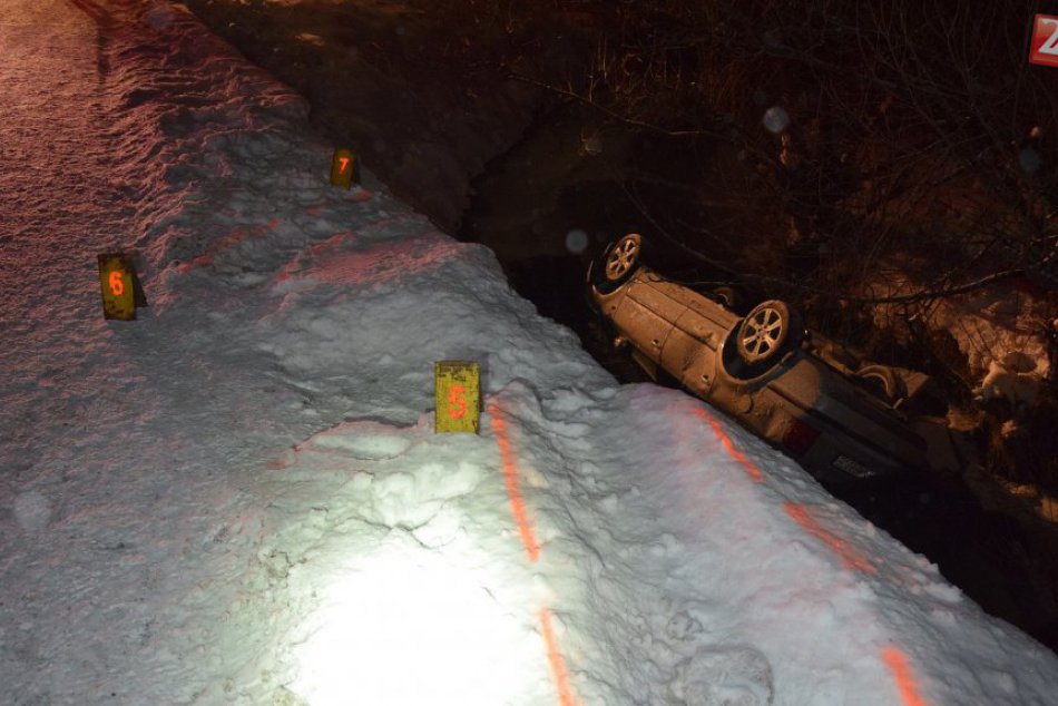 FOTKY z miesta nehody: V Spišskonovoveskom okrese došlo k smutnému nešťastiu!