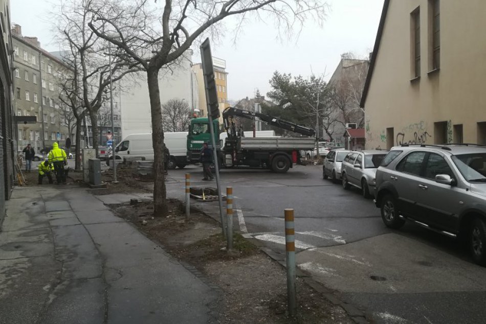 Rekonštrukcia ciest a chodníkov v Starom Meste