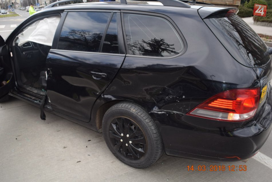 FOTO: Búračka v centre Nitry: Vodičku (30) na mieste ošetrovali