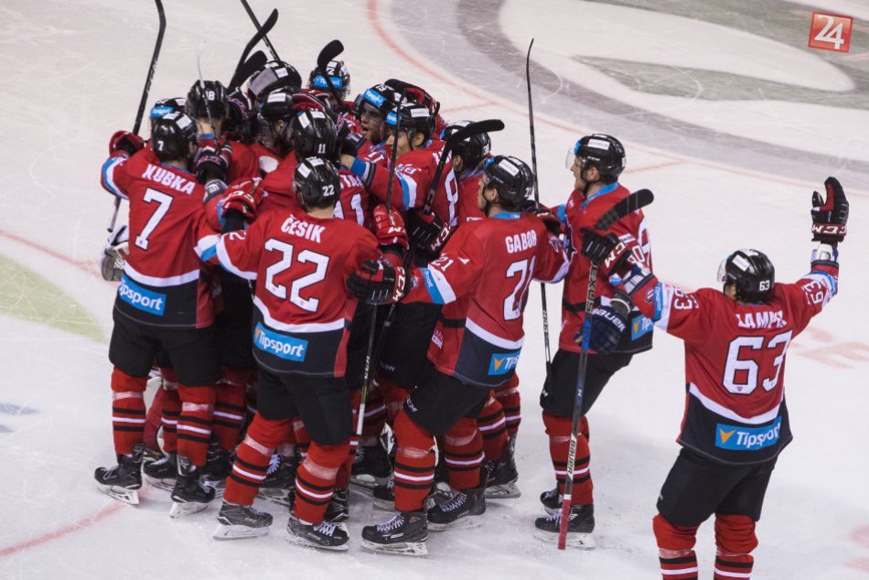 V OBRAZOCH: Barani zdolali oceliarov a ujali sa vedenia v sérii