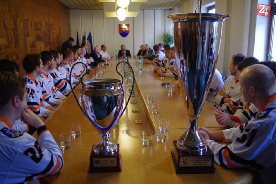 Primátor Michaloviec prijal hokejistov