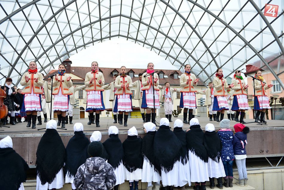 Vynášanie Moreny v Brezne