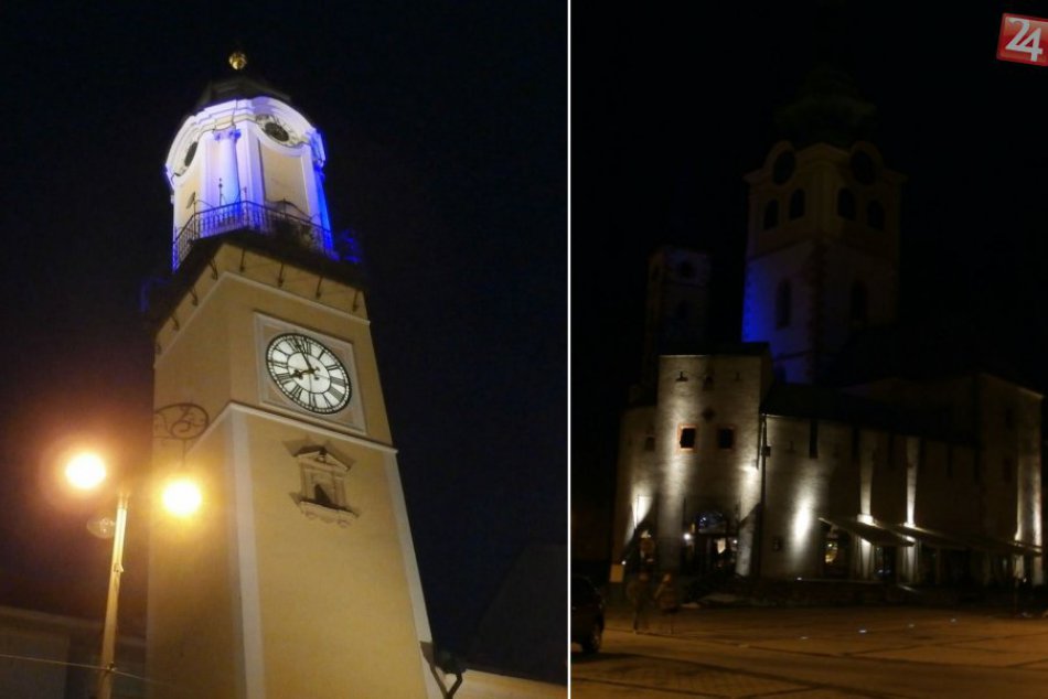 V OBRAZOCH: Vysvieťme to na modro v Banskej Bystrici