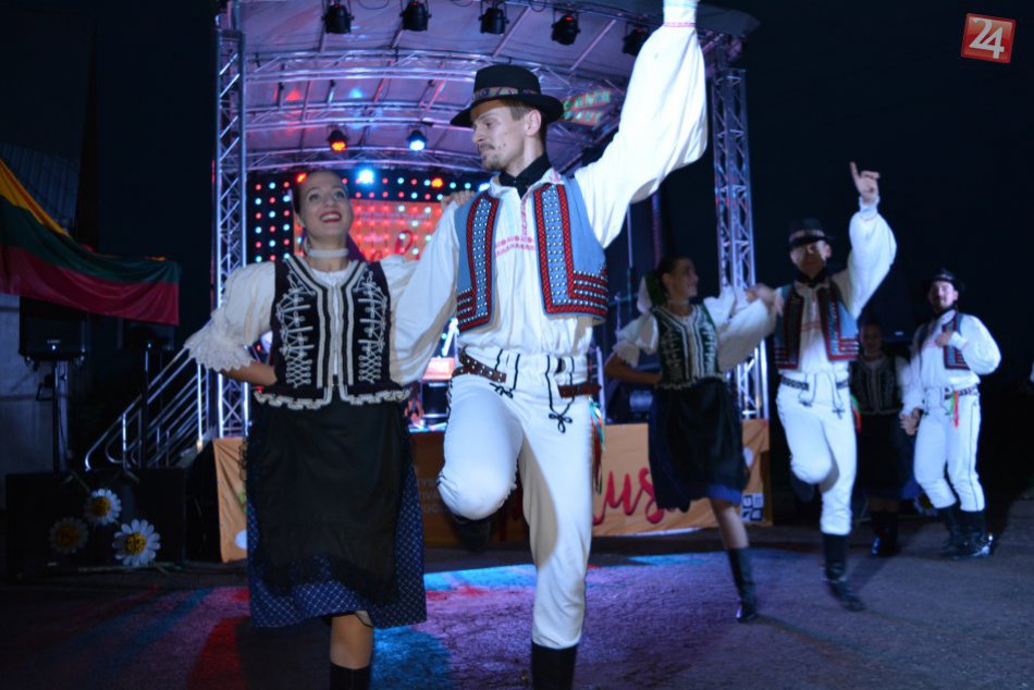 Ich vystúpenia sa oplatí vidieť: Spoznajte prešovský folklórny súbor Dúbrava