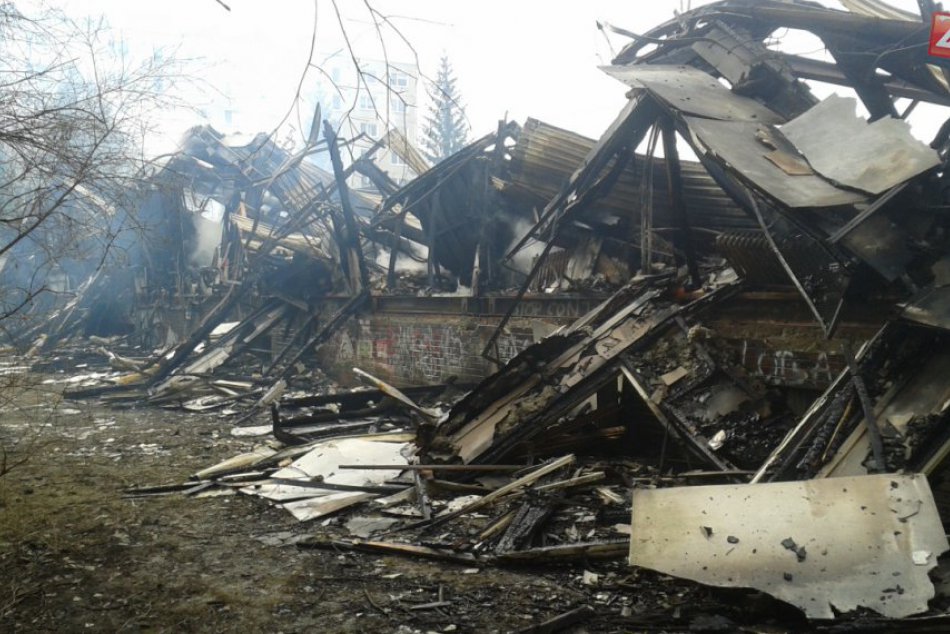 Deň po: Takto to vyzerá po veľkom požiari v Považskej