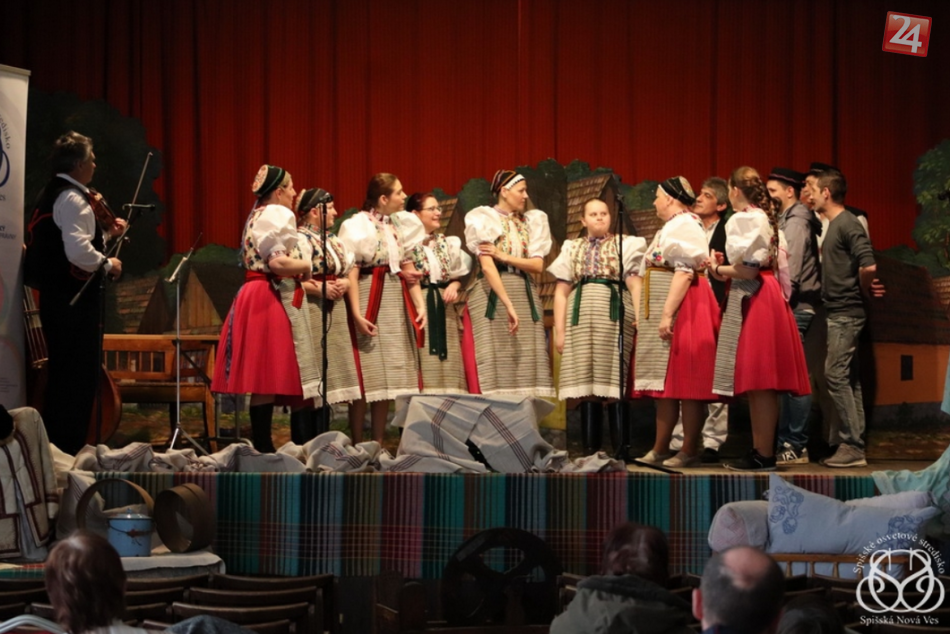 OBRAZOM: Niekoľko folklórnych skupín predviedlo zvyky a tradície v Letanovciach