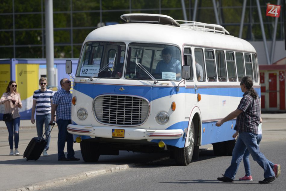 Vyšiel do ulíc a upútal pozornosť: Takýto autobus vyrazil na košické cesty, FOTO