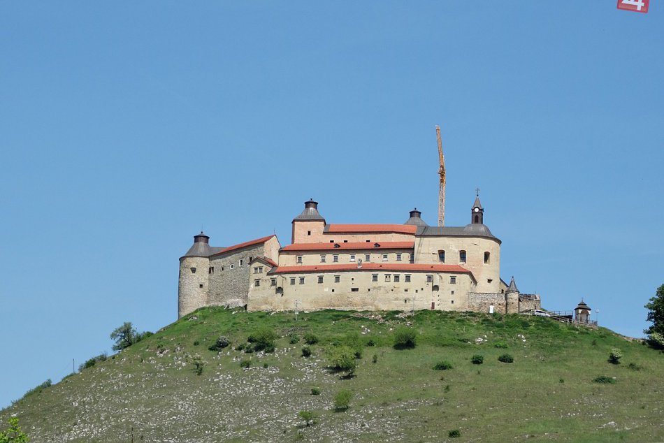 Obrazom: Retrosprievod pod hradom Krásna Hôrka