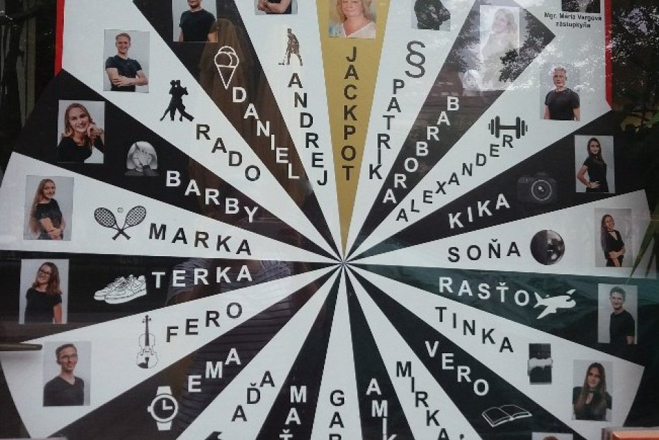 Zachytené na FOTKÁCH: V Košiciach už pútajú pozornosť maturitné tablá
