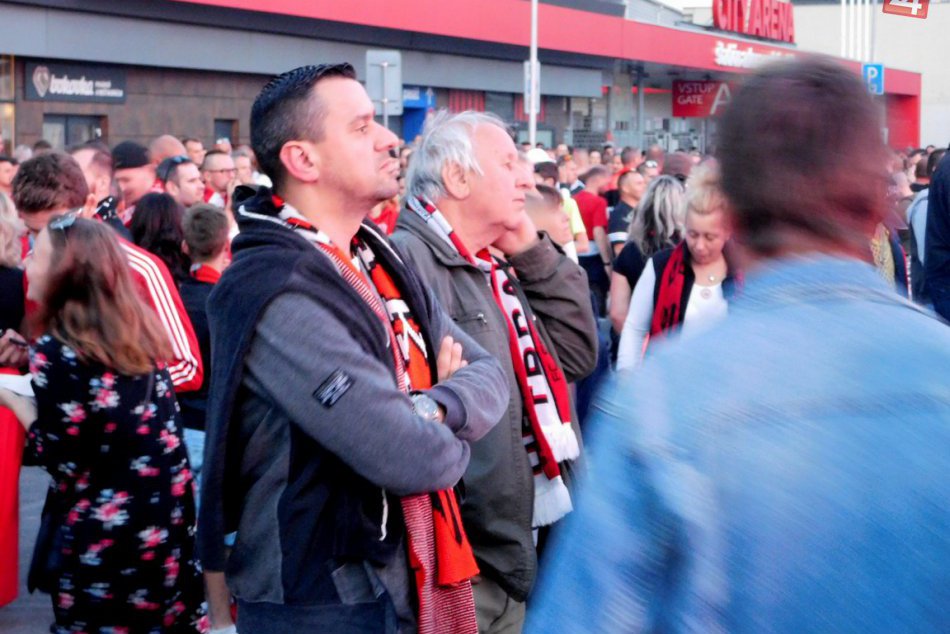 OBRAZOM: Takto oslavovali Trnavčania a futbalisti v centre majstrovský titul