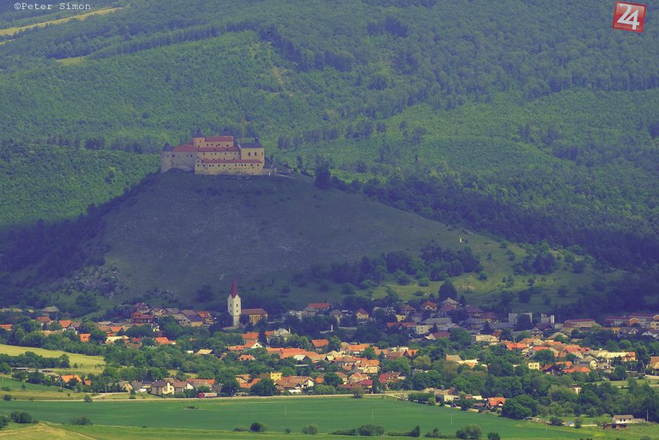 Obrazom: Panoráma Rožňavy a okolia z Dievčenskej skaly