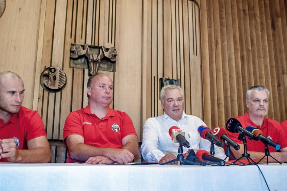 V OBRAZOCH: Tlačovka hokejového klubu HC'05 iClinic Banská Bystrica