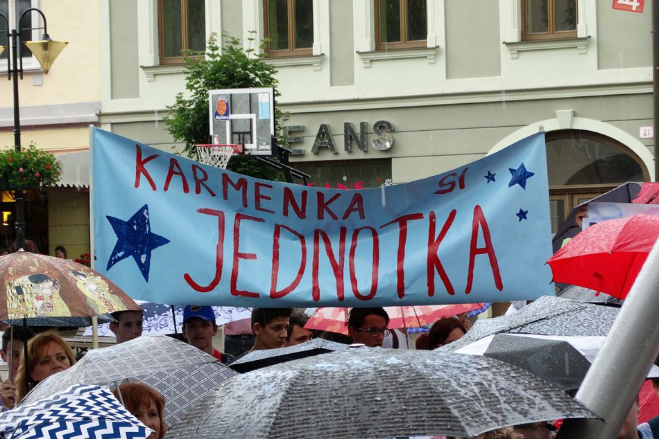 Obrazom: Finalistka speváckej súťaže, Karmen v Rožňave