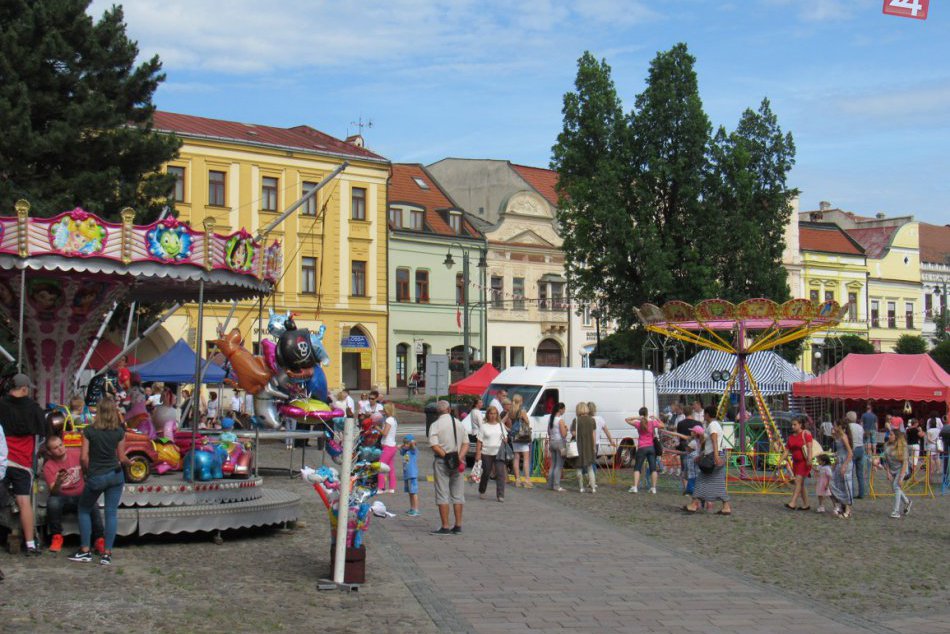 FOTOREPORTÁŽ: V našom meste už začal obľúbený Trojičný jarmok