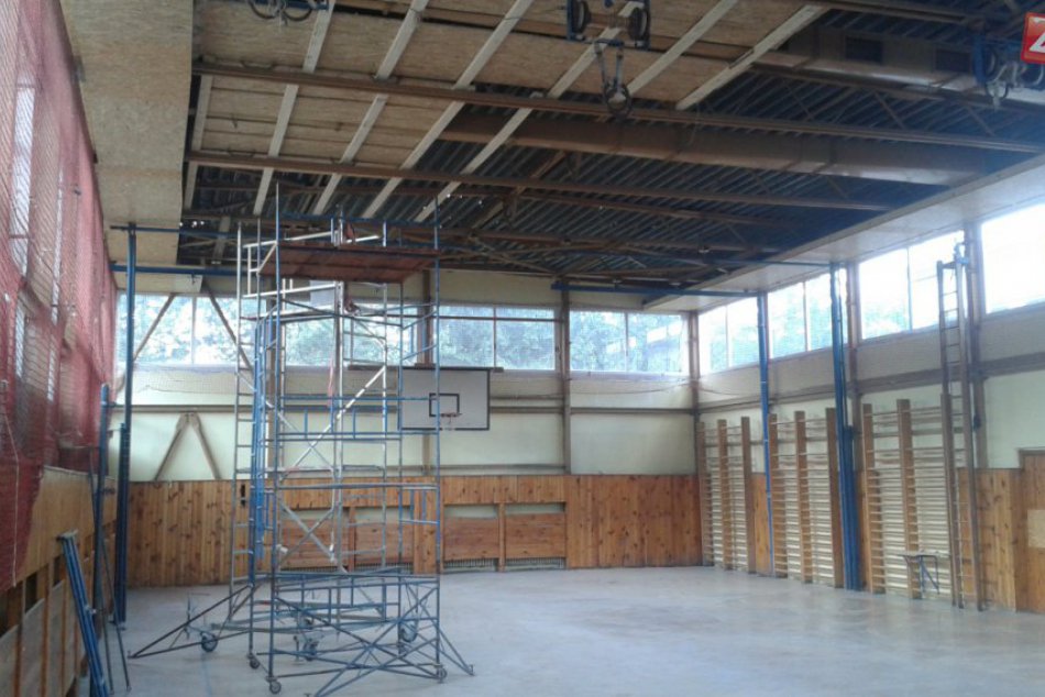 Telocvične ZŠ Stred vo veľmi zlom stave: Pozrite, ako aktuálne vyzerajú