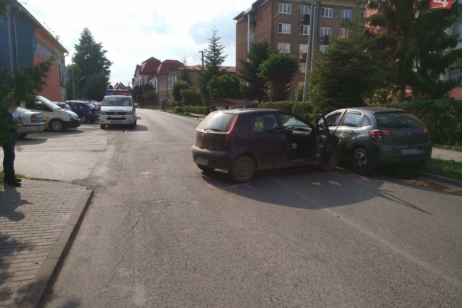 V Spišskej Novej Vsi došlo k dopravnej nehode: Zábery z miesta