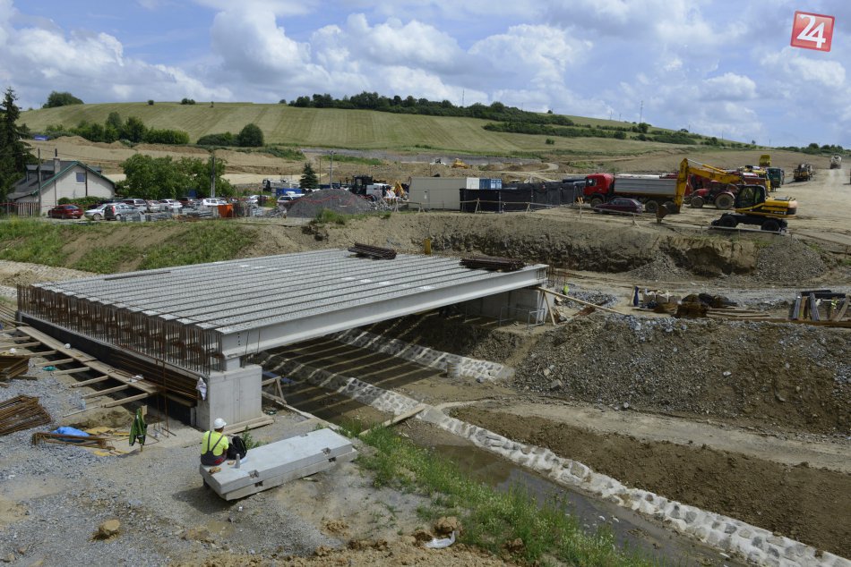 FOTO: Pozrite si čerstvé zábery zo stavby D1 Prešov Západ – Prešov Juh