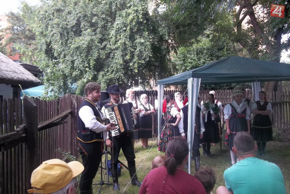 V ľudovom dome ukázali svadobný obrad: Prišli aj remeselníci, FOTO