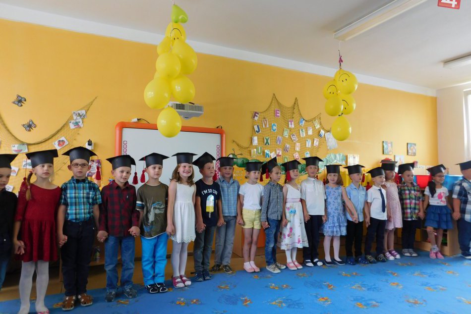 FOTOGALÉRIA: Novoveskí predškoláci zažili naozaj zaujímavú rozlúčku