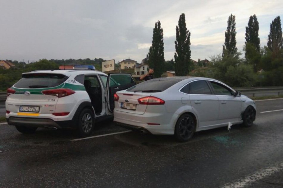 Naháňačka s políciou