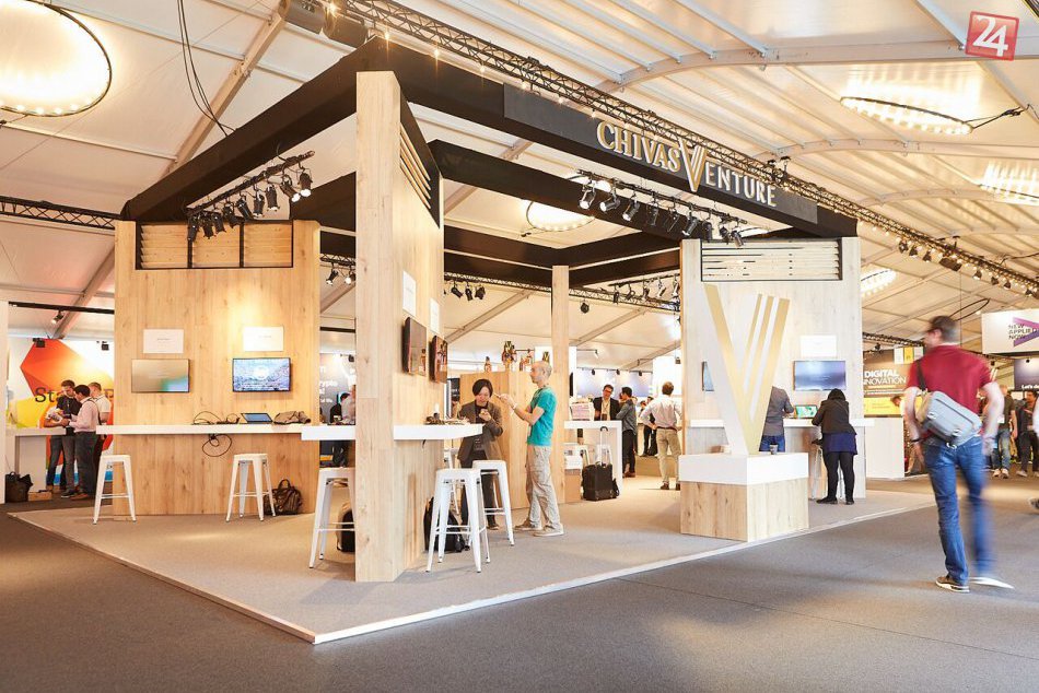 Foto, Bambusové kefky Šaľana Romana majú cveng: Nedávno vyhral 20 000 dolárov