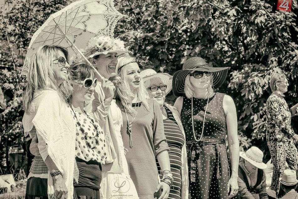 OBRAZOM: Retro pohľad na Raňajky v tráve zachytené nitrianskym fotografom