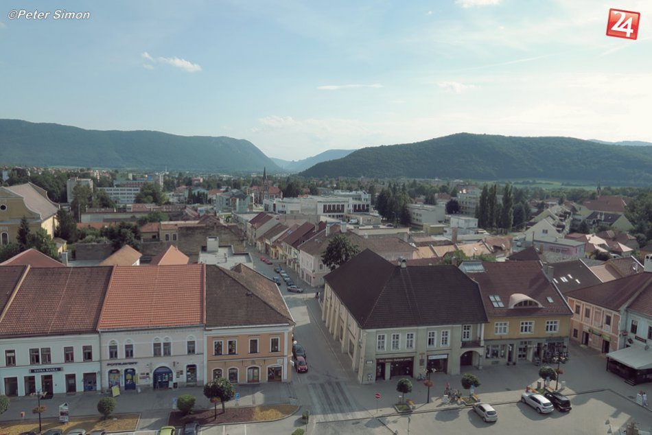 Obrazom: Rožňava zo Strážnej veže