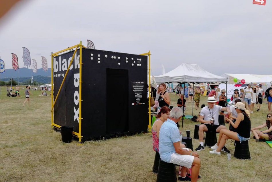 FOTO: Divadelná Nitra priniesla na Pohodu unikátny Empathy Black Box
