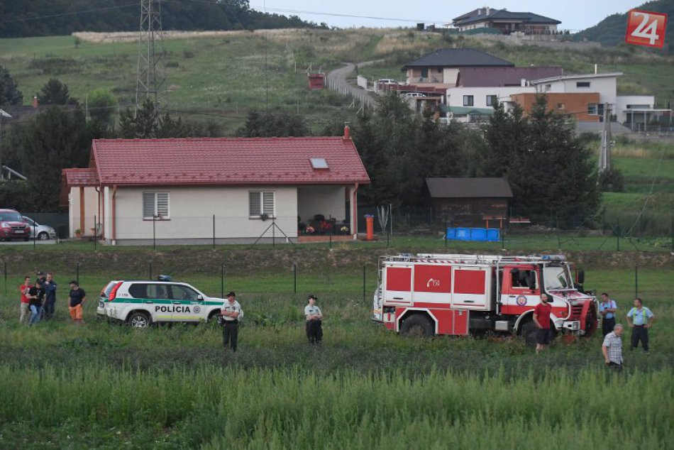 Pri Prešove sa zrútil vrtuľník