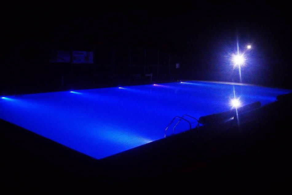 FOTO: Neďaleko nášho mesta si môžete užiť vodné radovánky pod hviezdami