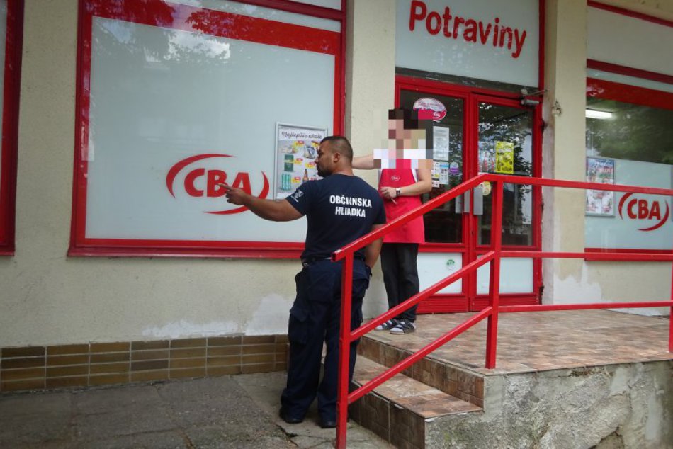 V OBRAZOCH: Zlodej prichytený na úteku členom občianskej hliadky