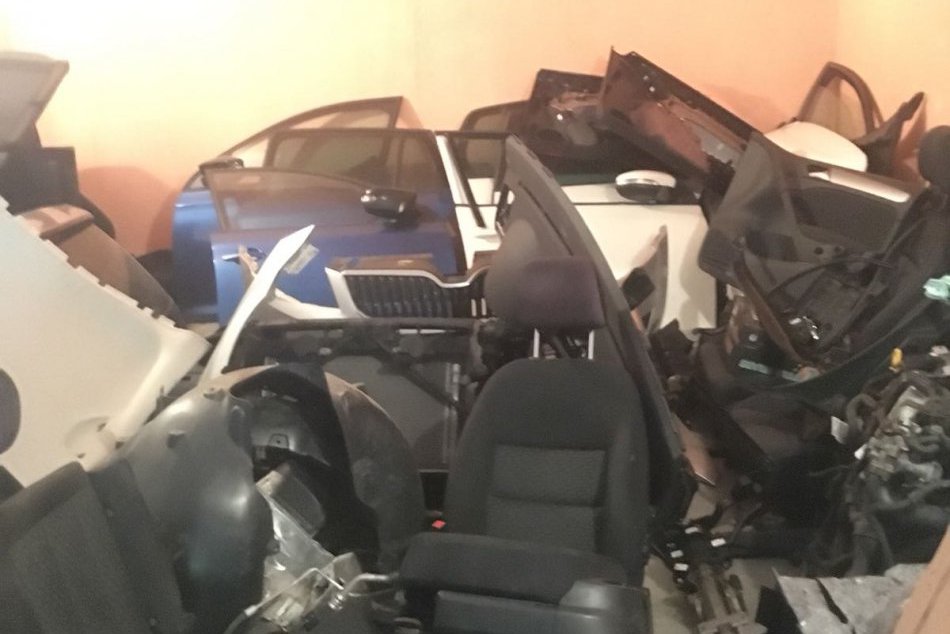 Kriminalisti zadržali troch Nitranov: Sú podozriví z vlámačiek do rodinných domo