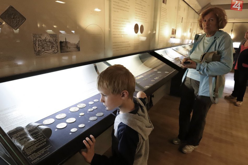 V Kremnici sa stretli umelci spoza hraníc: FOTO z otvorenia výstavy