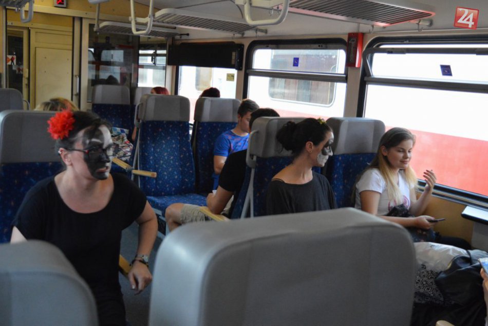 V OBRAZOCH: Divadlo v Rajeckej Anči