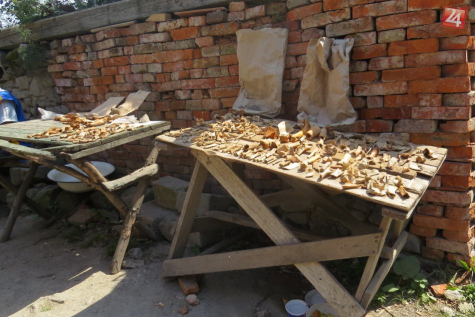 FOTOGALÉRIA: Aj takéto nálezy už objavili na Vinianskom hrade