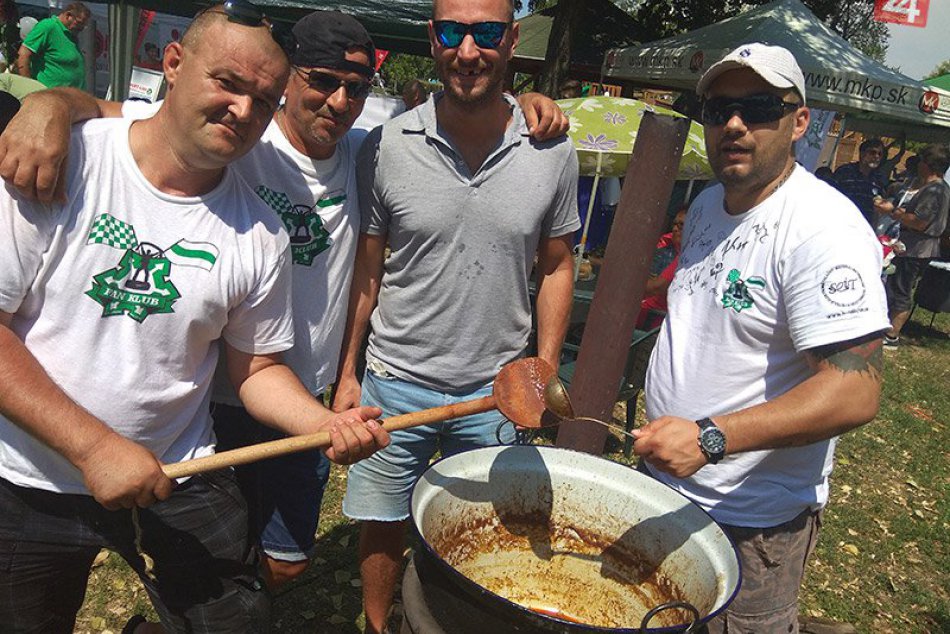 Fanklub MHC Nové Zámky na súťaži vo varení gulášu