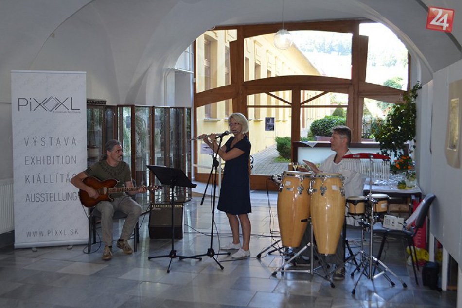 Obrazom: Rožňavský Fotoklub PIX-XL vystavuje v galérii