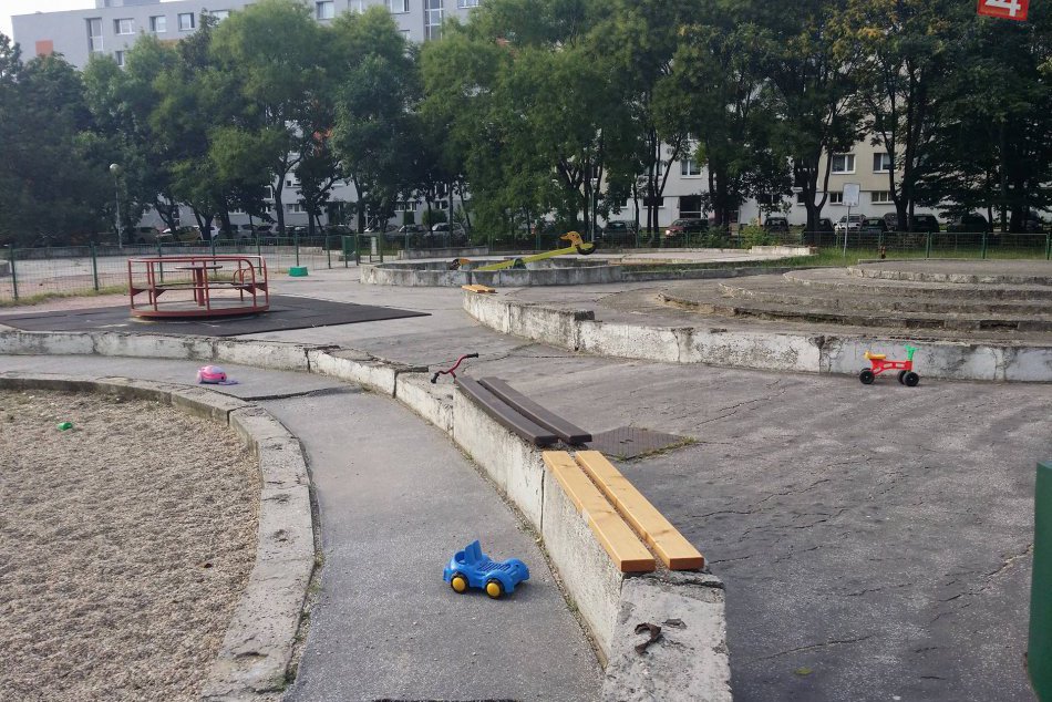 Ihrisko Gessayova 22