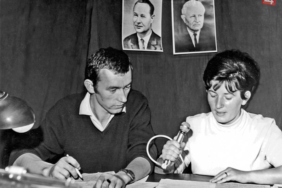 V OBRAZOCH: Vysielanie improvizovanom rozhlasovom štúdiu v auguste 1968