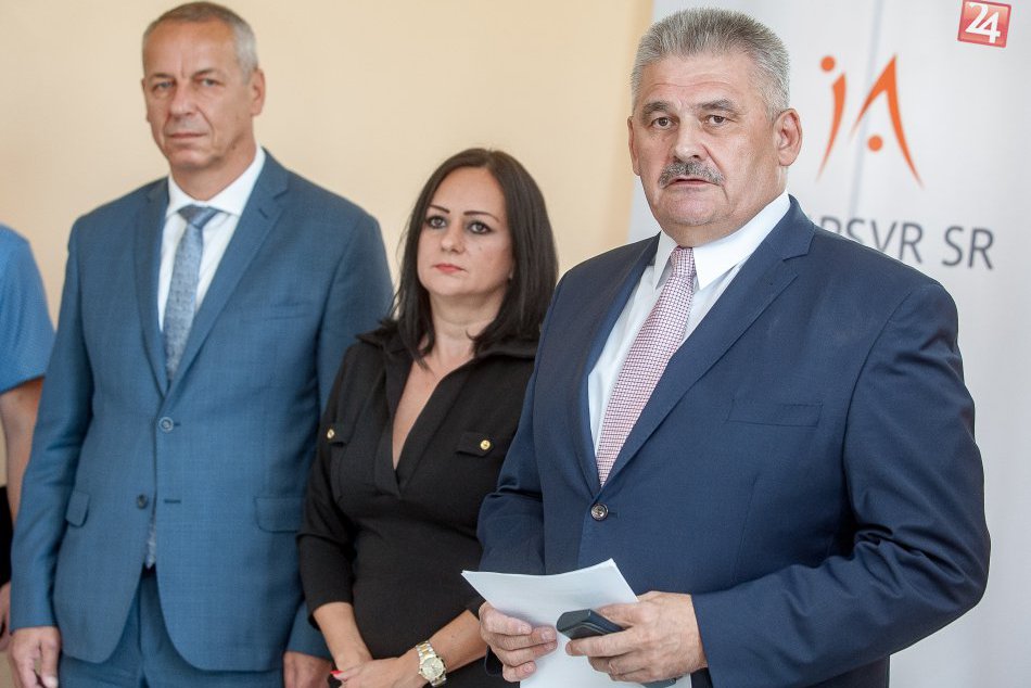 V OBRAZOCH: Otvorenie 1. regionálneho poradenského centra sociálnej ekonomiky