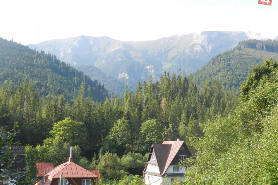 Krásy a zaujímavosti okolitých obcí: Ždiar zaujme v každom ročnom období