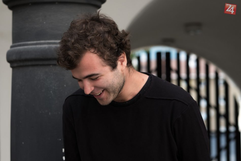 V OBRAZOCH: V Bystrici pribudol Poeziomat